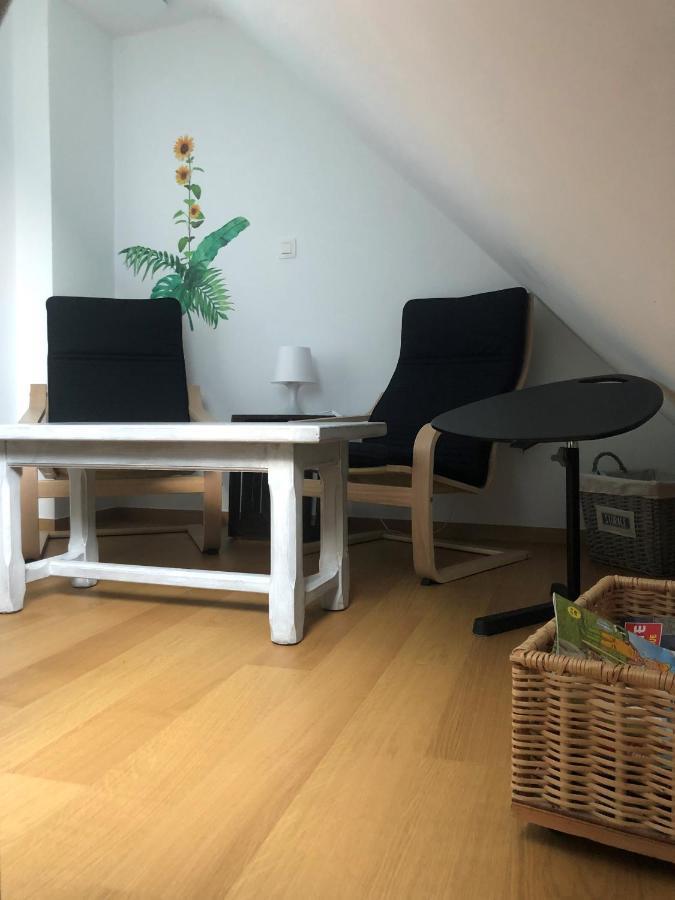 Gite Familial Ferme Des Aujes Falaen Onhaye 외부 사진